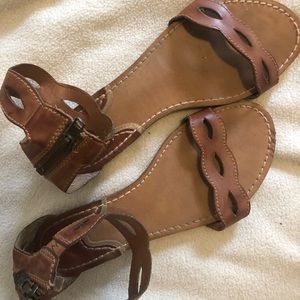 Brown leather Sandels.